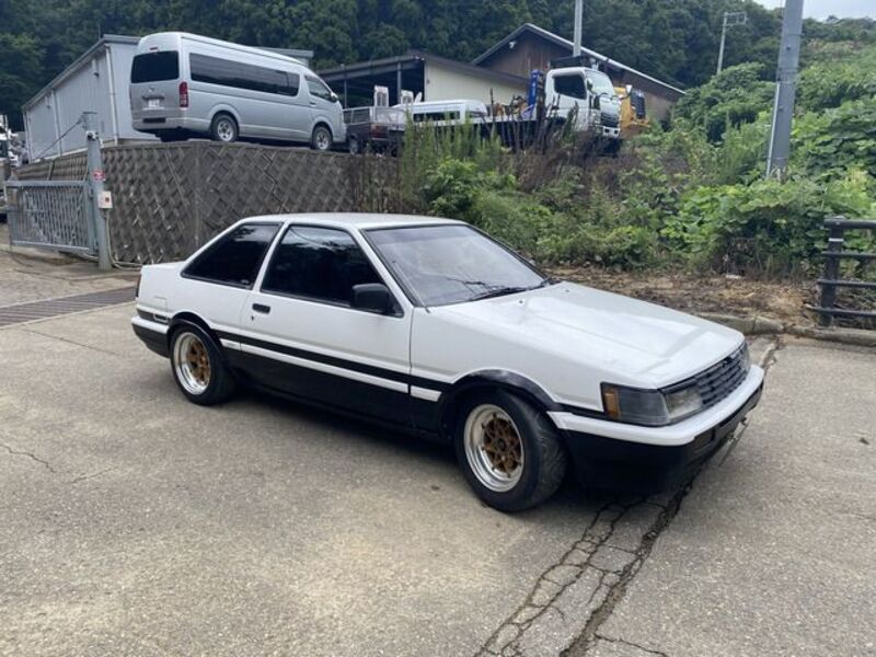 TOYOTA COROLLA LEVIN