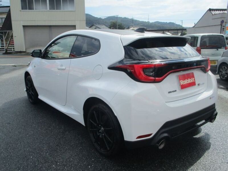 GR YARIS