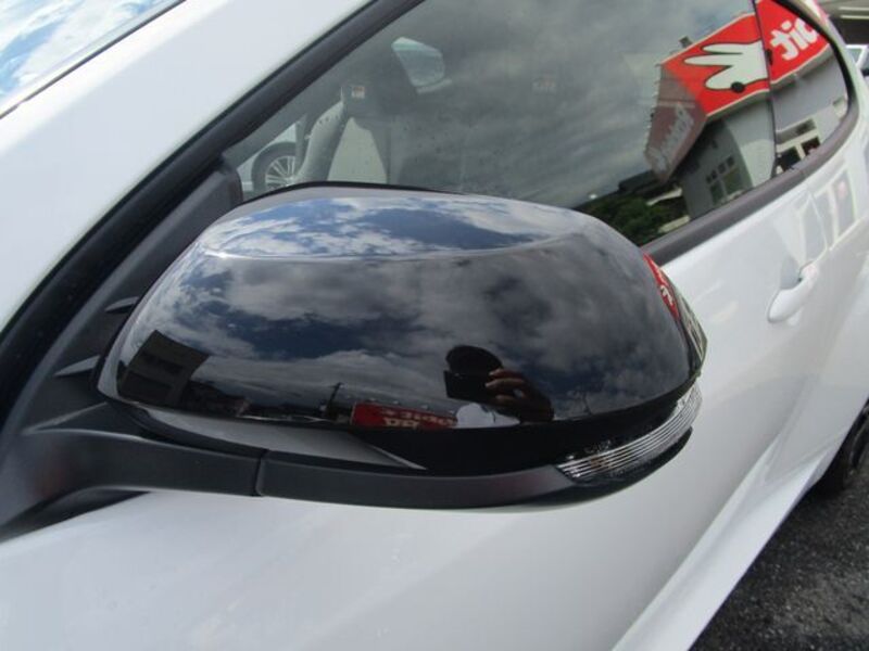 GR YARIS