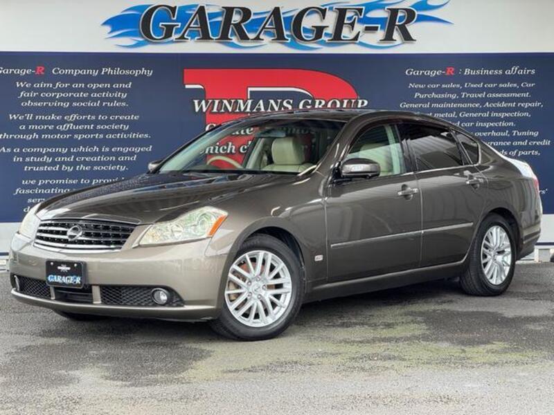 NISSAN FUGA