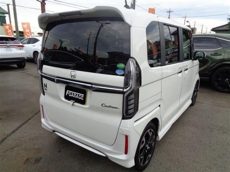 N BOX CUSTOM