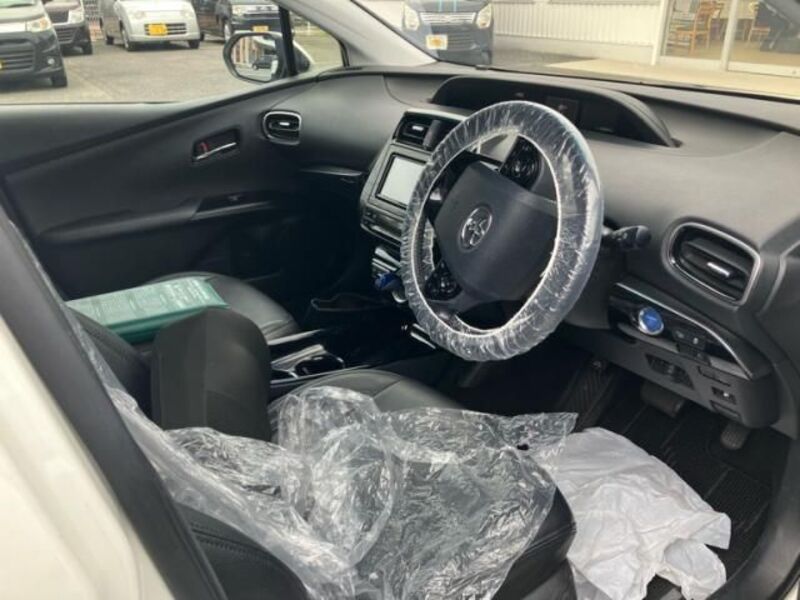 PRIUS PHV