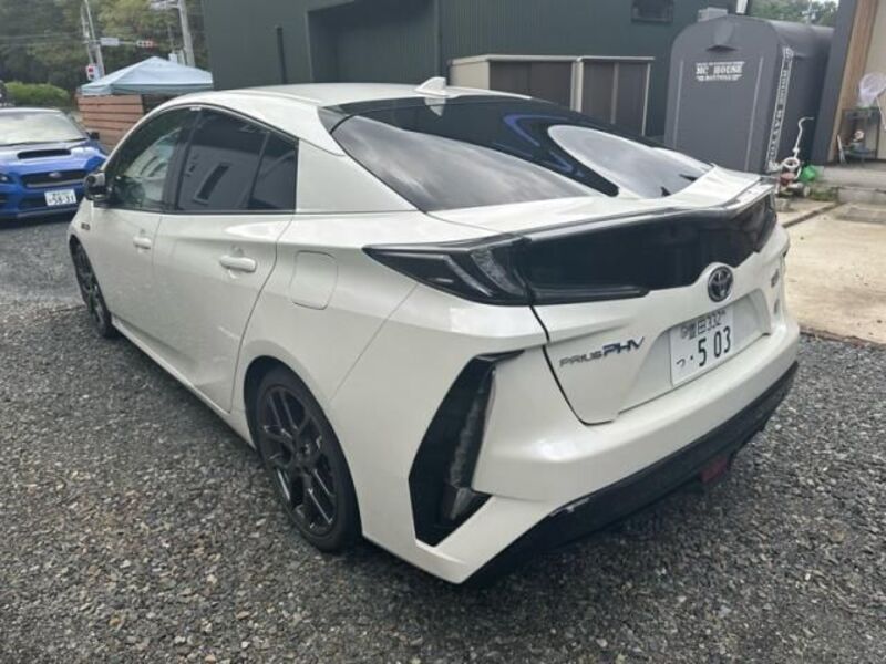PRIUS PHV