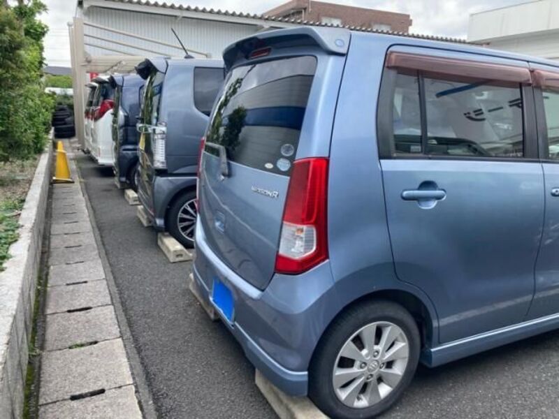WAGON R