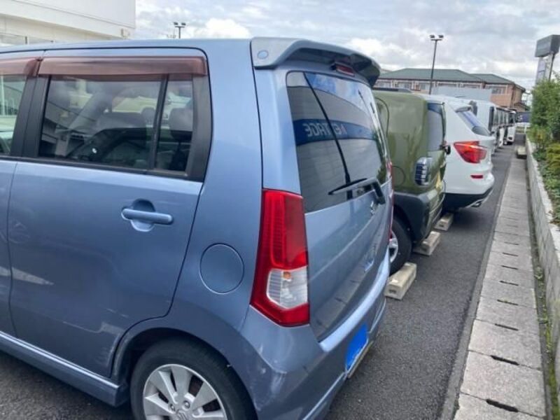 WAGON R