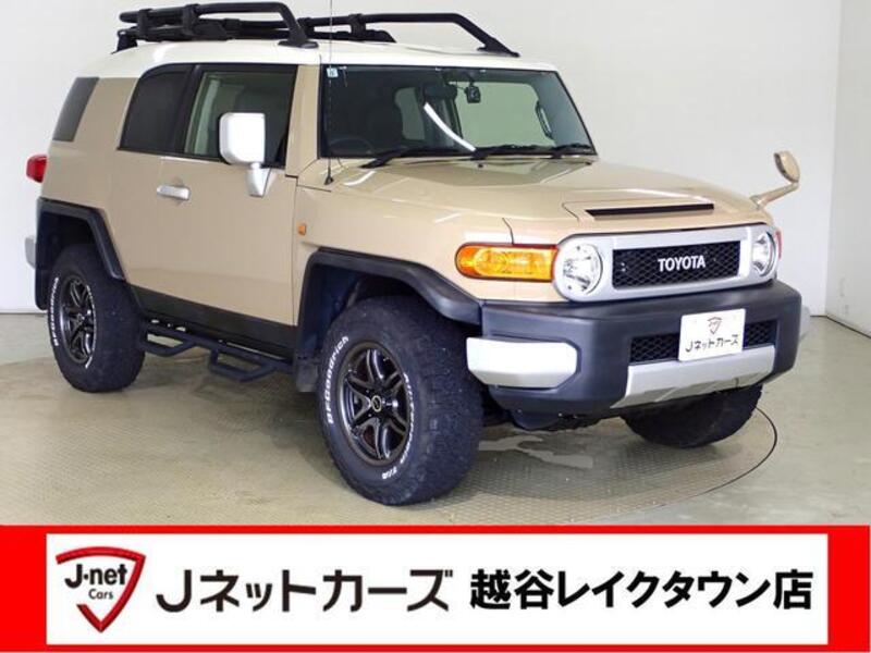 TOYOTA FJ CRUISER