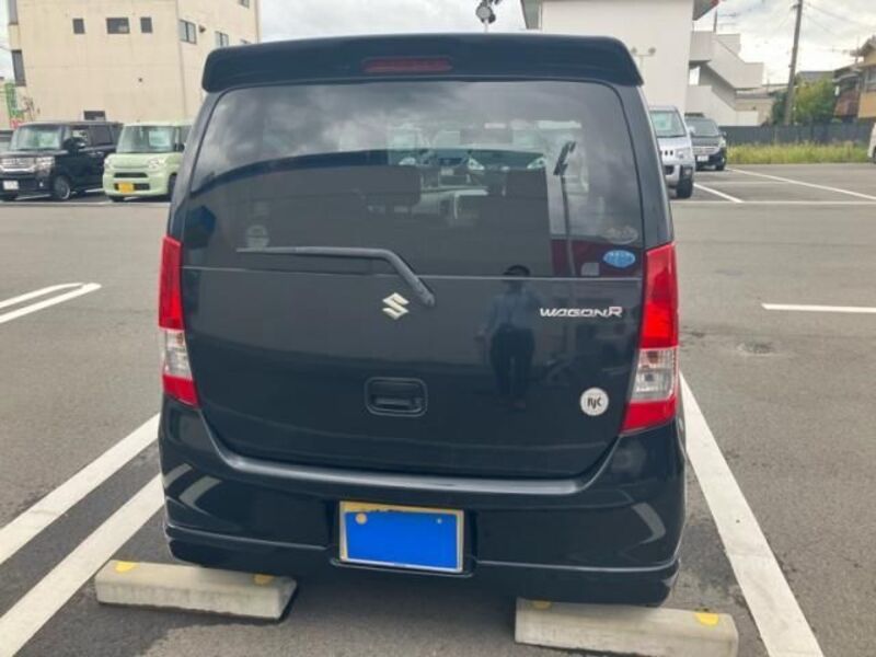 WAGON R