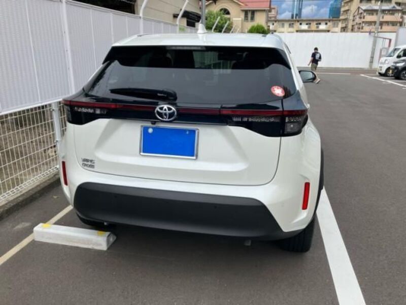 YARIS CROSS