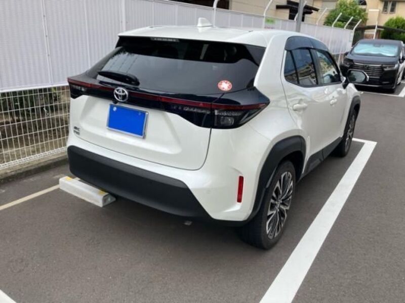YARIS CROSS
