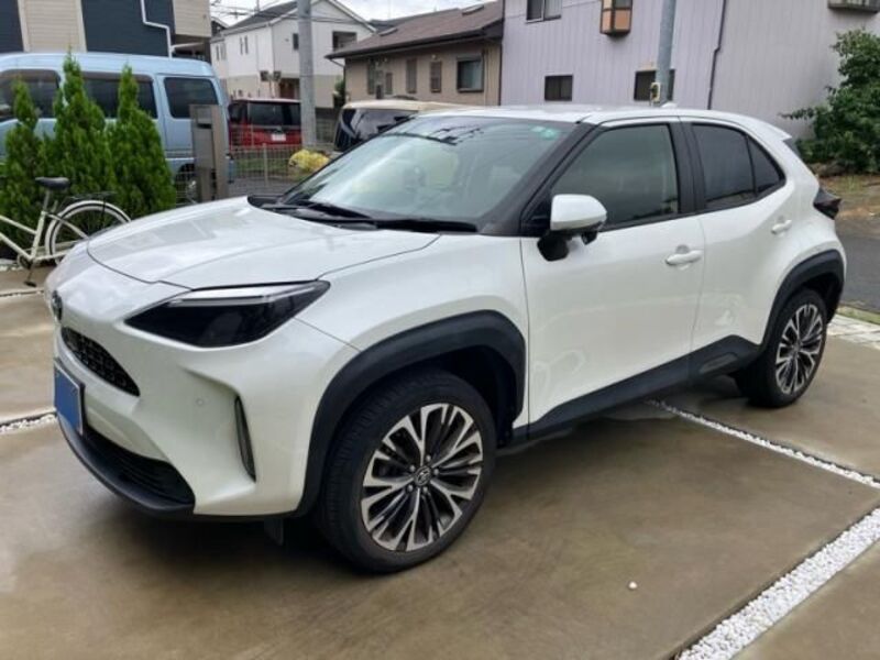 YARIS CROSS
