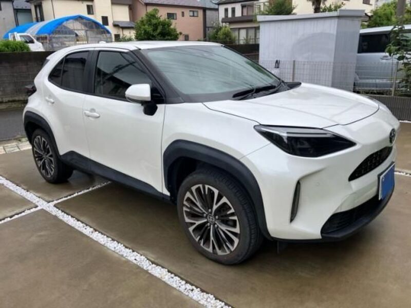 YARIS CROSS