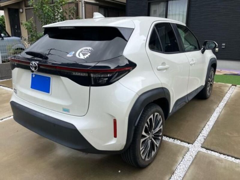 YARIS CROSS