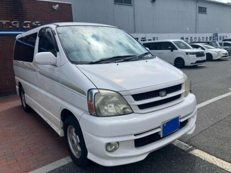TOURING HIACE