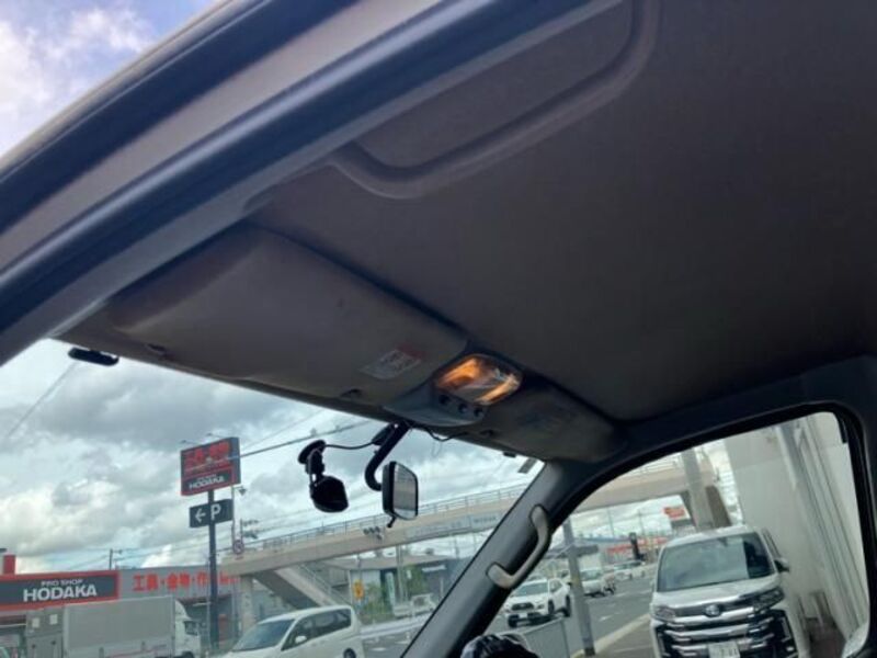 TOURING HIACE