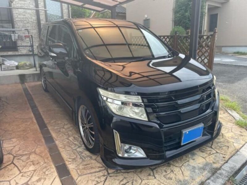 NISSAN ELGRAND