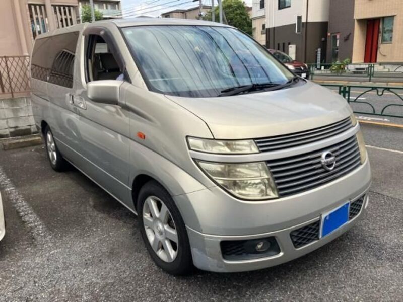 NISSAN ELGRAND