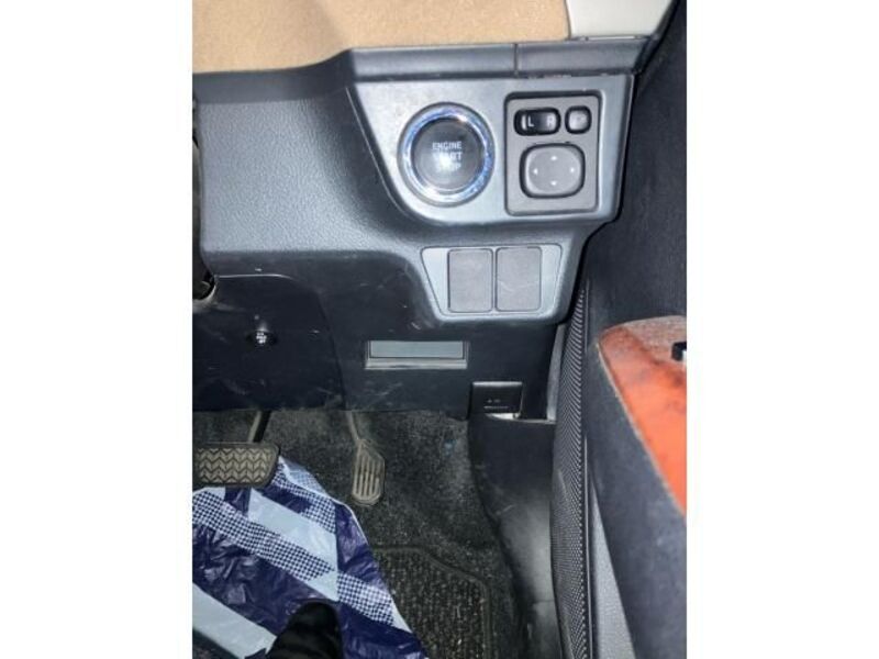 COROLLA AXIO