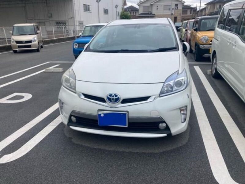 TOYOTA PRIUS PHV