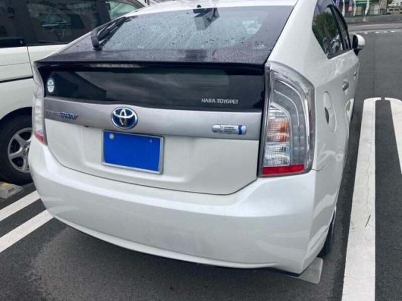 PRIUS PHV