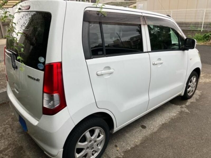 WAGON R