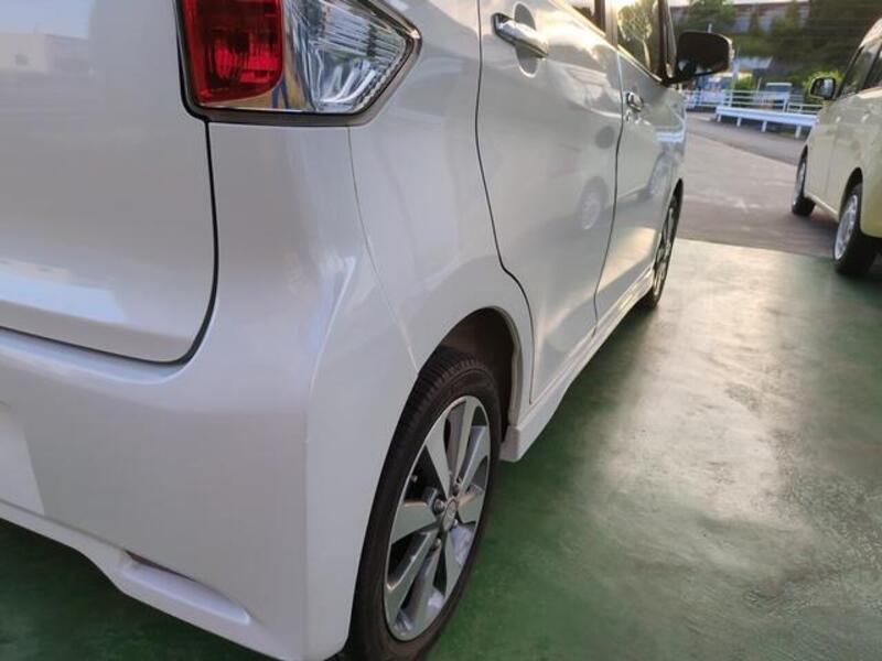 EK CUSTOM