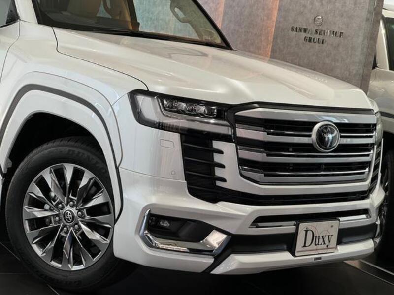 LAND CRUISER