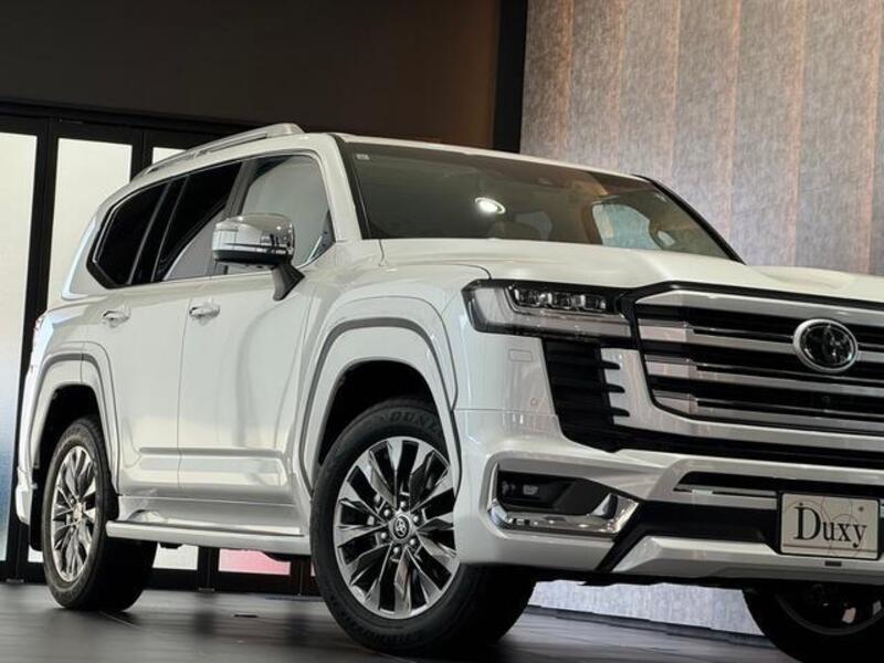 LAND CRUISER