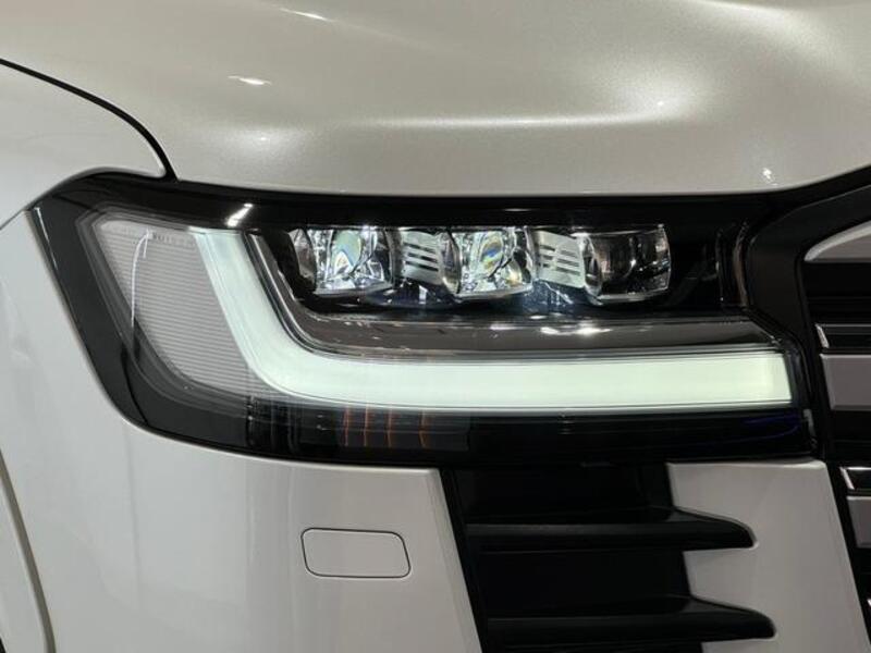 LAND CRUISER