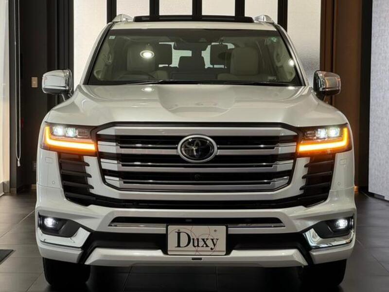 LAND CRUISER