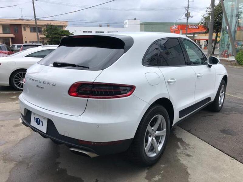 MACAN