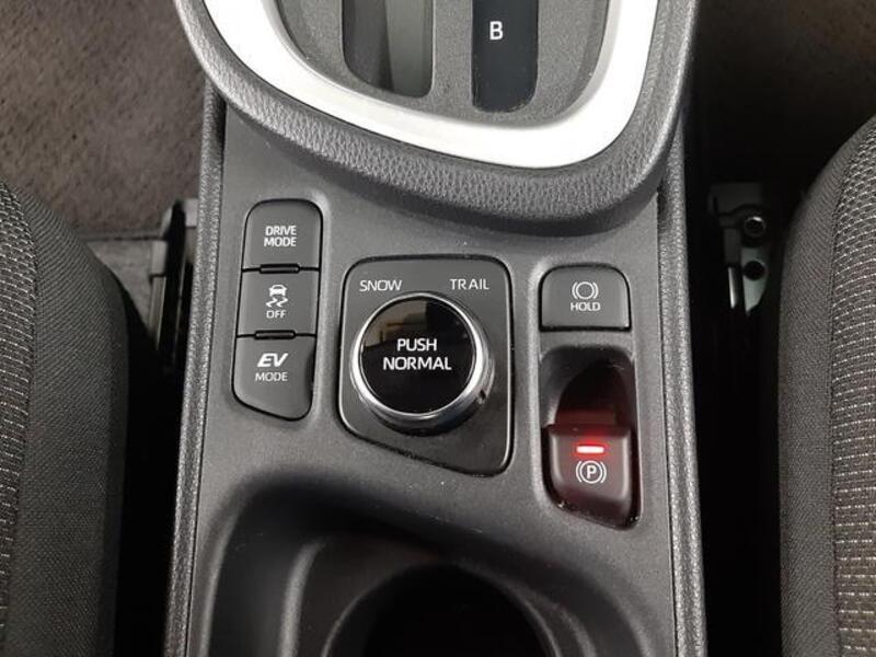 YARIS CROSS