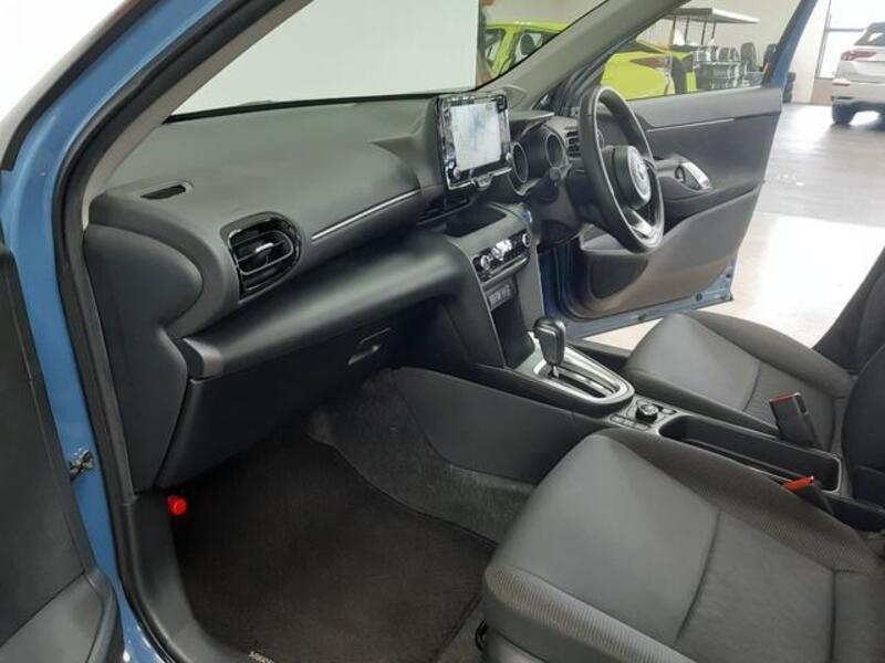 YARIS CROSS