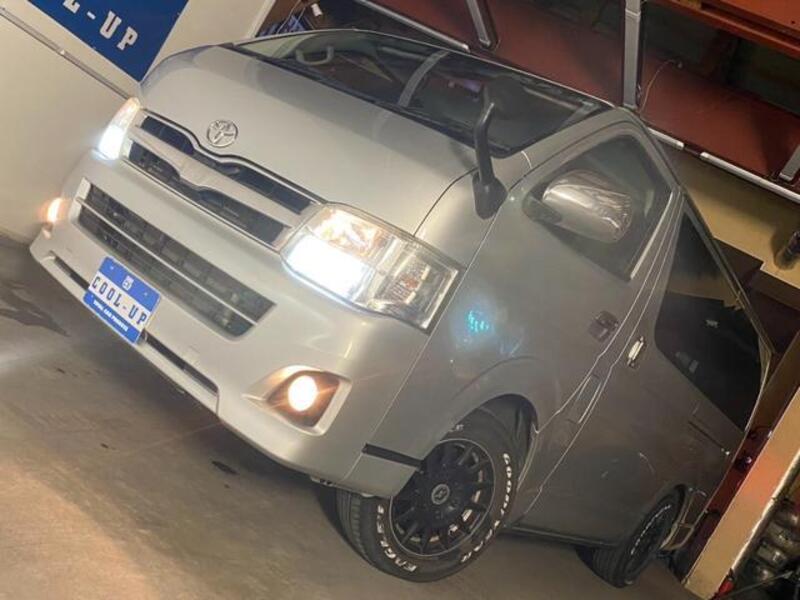 HIACE VAN