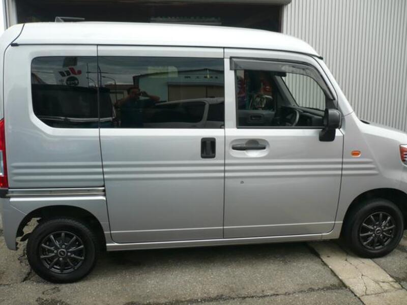 N-VAN