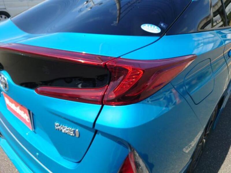 PRIUS PHV