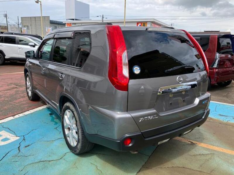 X-TRAIL