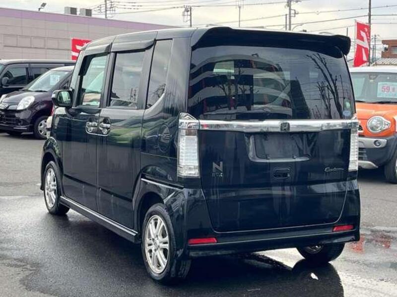 N BOX CUSTOM