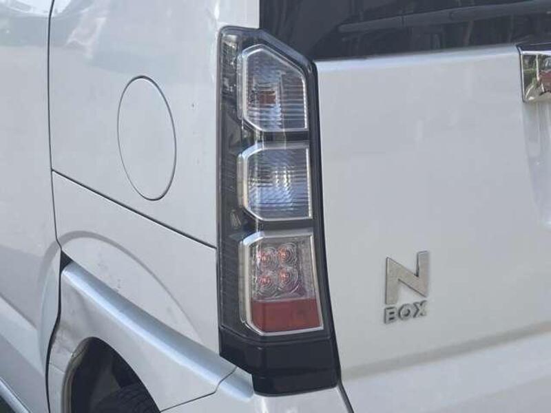 N BOX