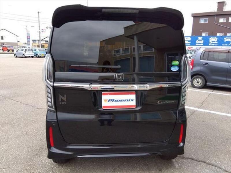 N BOX CUSTOM