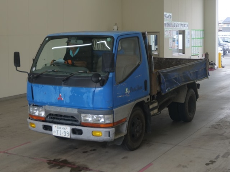 MITSUBISHI CANTER