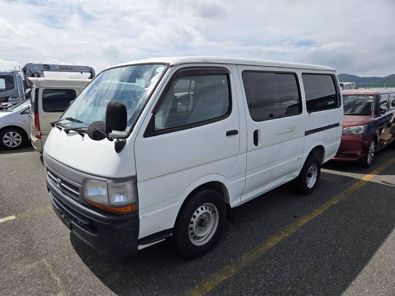 TOYOTA HIACE VAN