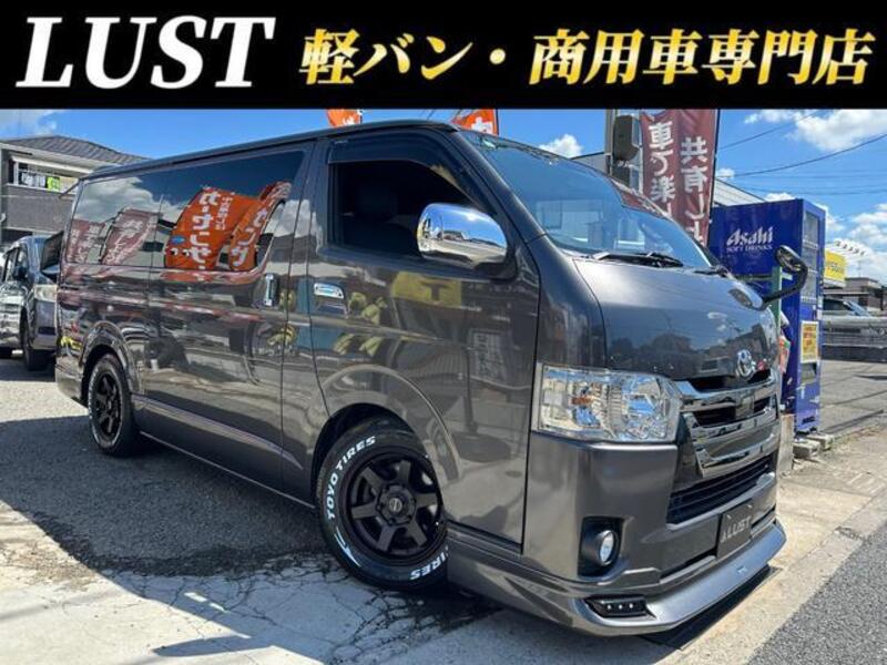 TOYOTA HIACE VAN