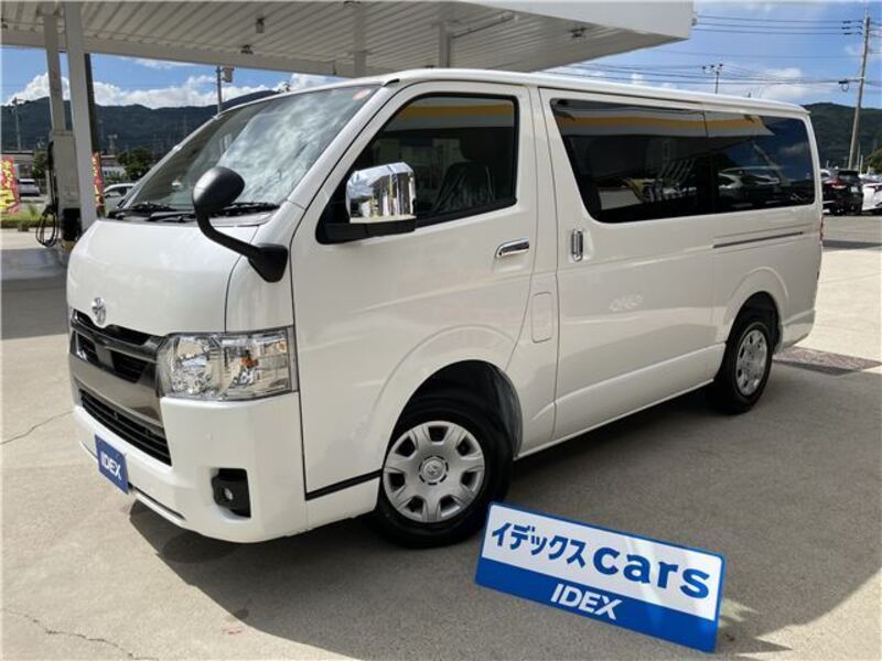 TOYOTA HIACE
