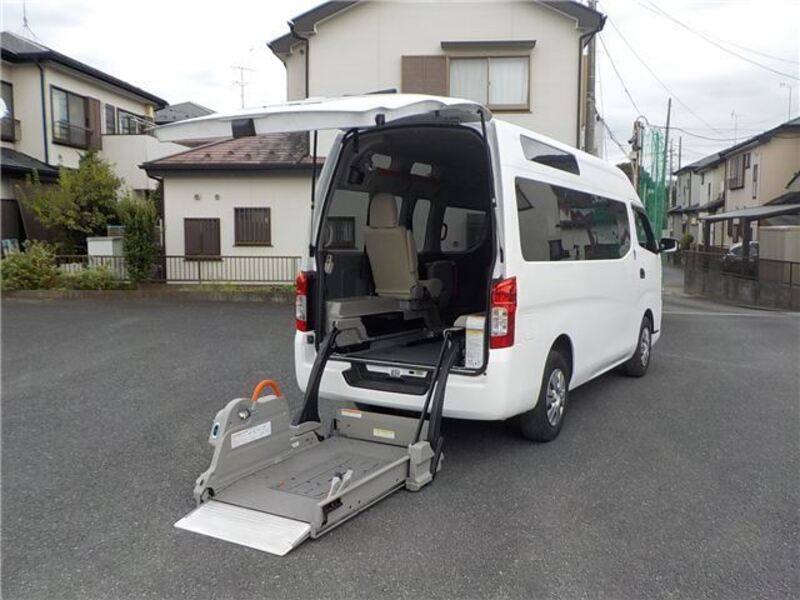 NV350 CARAVAN-0