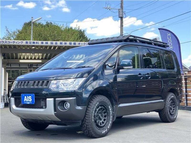 MITSUBISHI DELICA D5