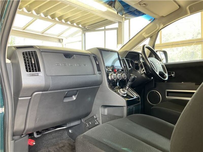 DELICA D5