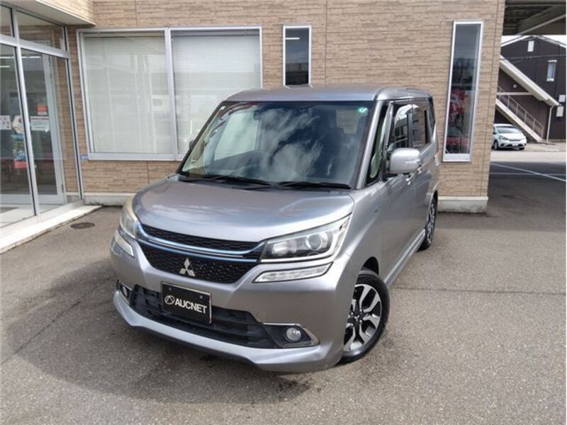 MITSUBISHI DELICA D2