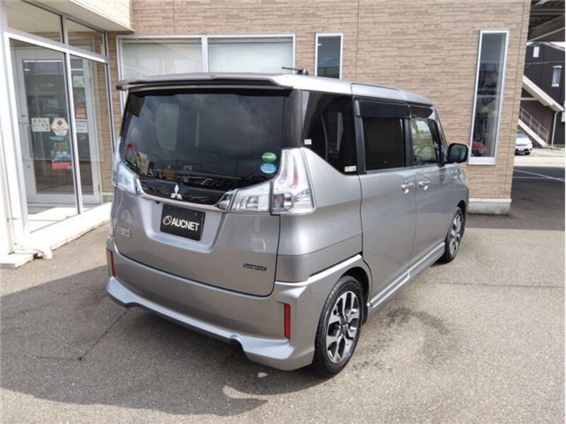 DELICA D2