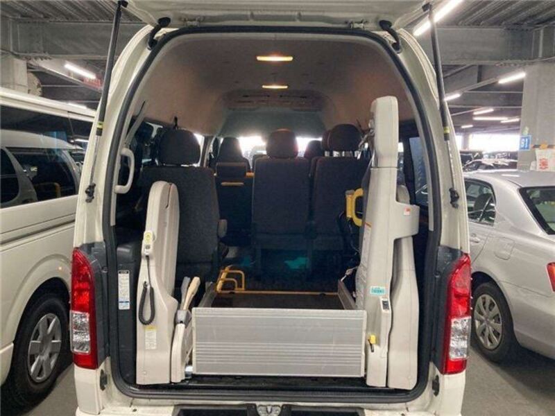 HIACE VAN