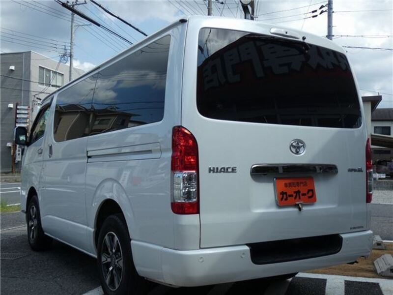 HIACE VAN